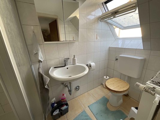 1+2 OG links_separate Toilette_www.villingen.immobilien 1+2 OG links_separate Toilette_www.villingen.immobilien