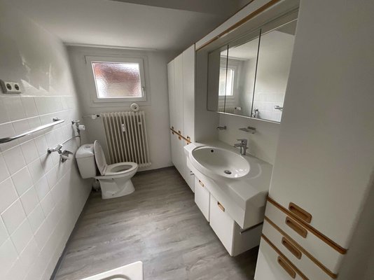 1 OG_Badezimmer_www.villingen.immobilien 1 OG_Badezimmer_www.villingen.immobilien