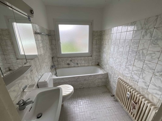Badezimmer_www.villingen.immobilien Badezimmer_www.villingen.immobilien